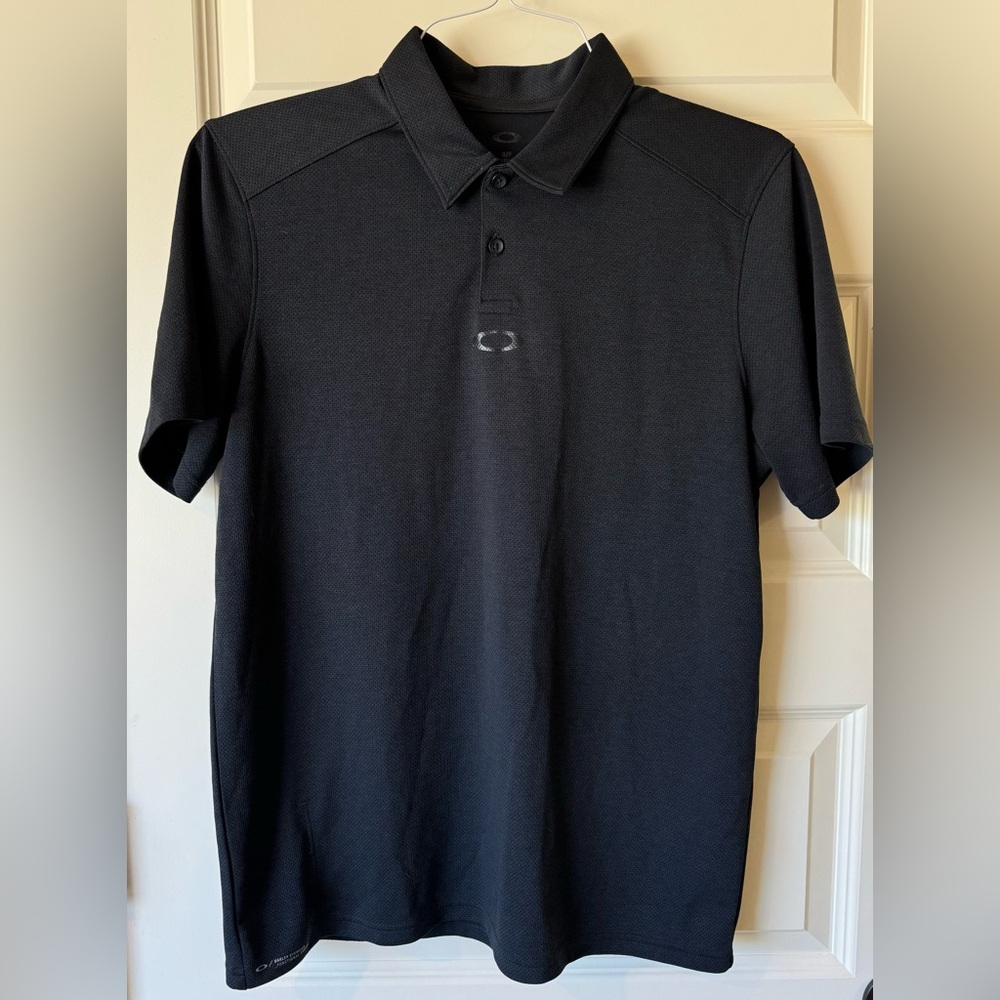 Oakley Icon Protect Men’s Black Collared Polo Small EUC